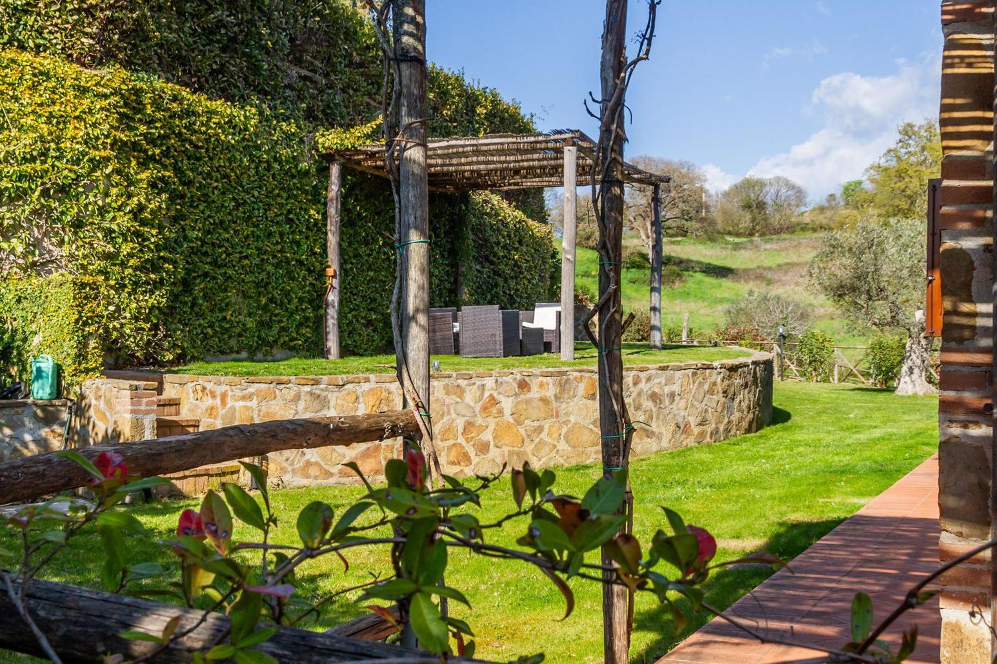 Home With A View In Scansano, Tuscany Экстерьер фото
