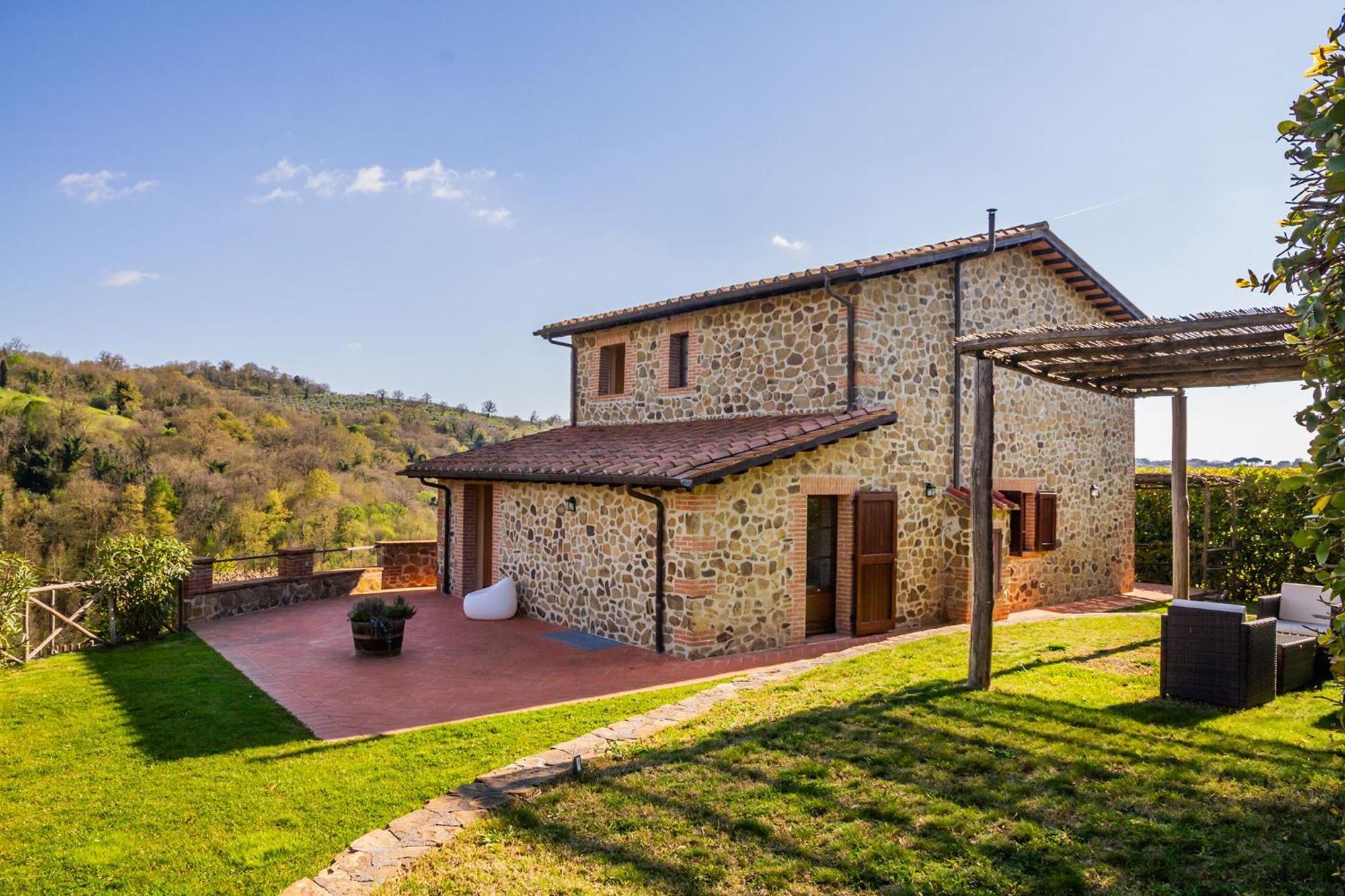 Home With A View In Scansano, Tuscany Экстерьер фото